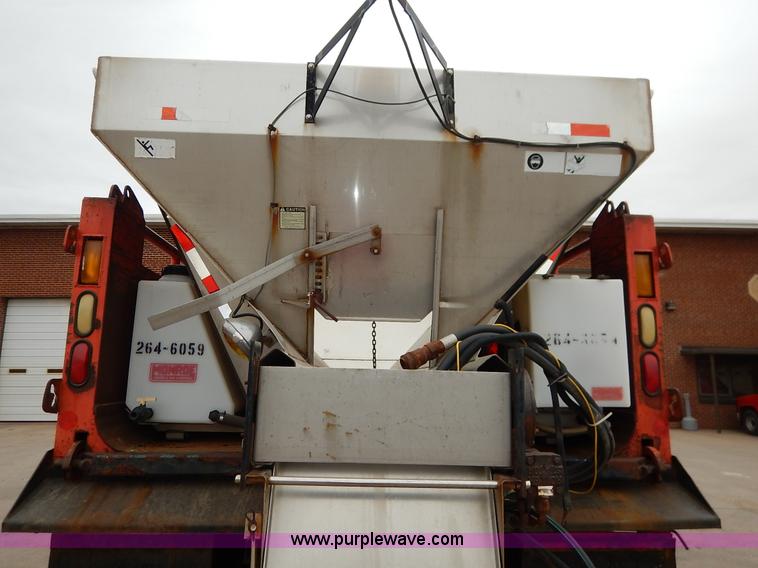 image for item K1667 1999 International 4900 dump truck