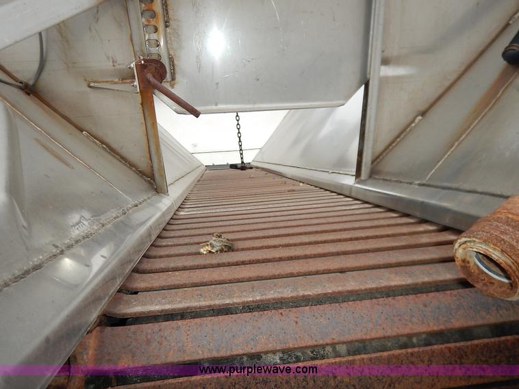 image for item K1667 1999 International 4900 dump truck