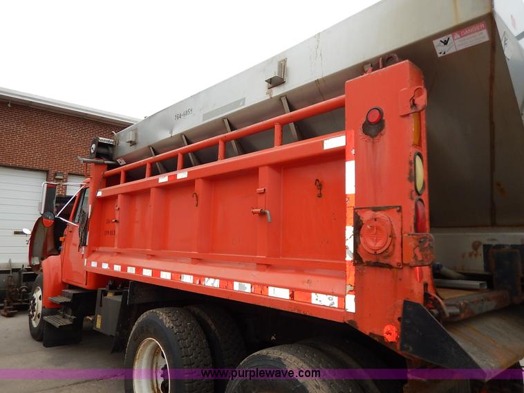 image for item K1667 1999 International 4900 dump truck