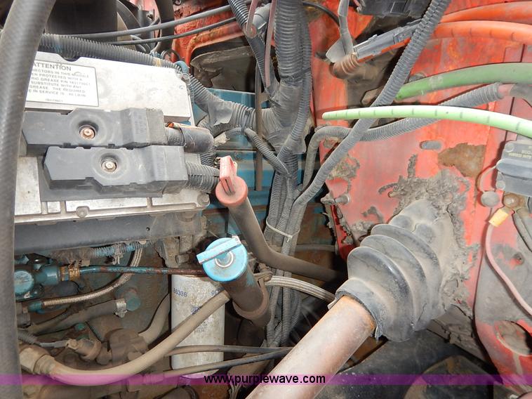 image for item K1667 1999 International 4900 dump truck