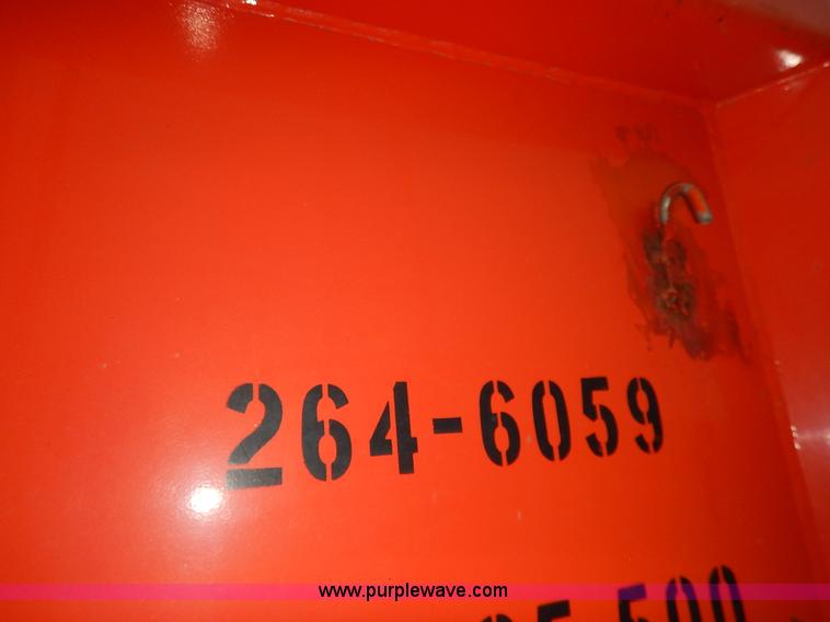 image for item K1667 1999 International 4900 dump truck