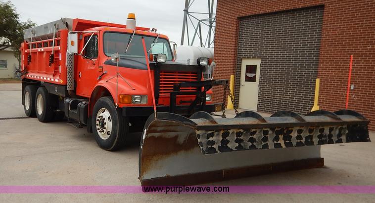 image for item K1668 1999 International 4900 dump truck