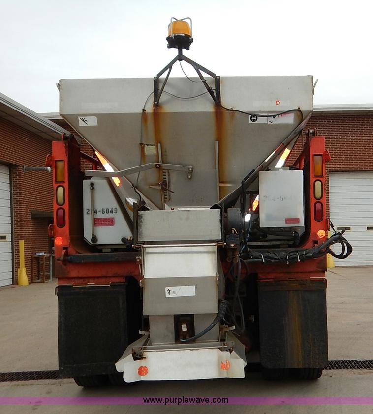 image for item K1668 1999 International 4900 dump truck