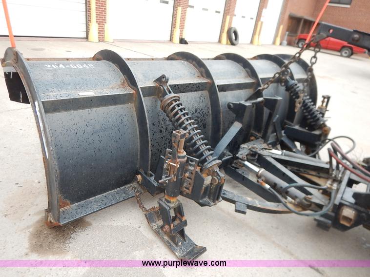 image for item K1668 1999 International 4900 dump truck