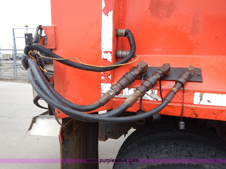 image for item K1668 1999 International 4900 dump truck