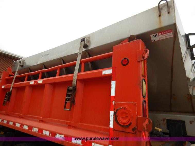 image for item K1668 1999 International 4900 dump truck