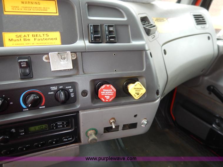 image for item K1669 1999 Sterling L9511 dump truck