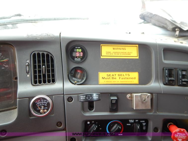 image for item K1669 1999 Sterling L9511 dump truck