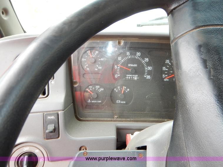 image for item K1669 1999 Sterling L9511 dump truck