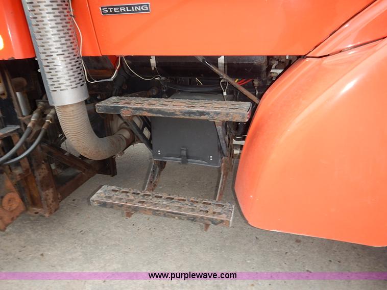 image for item K1669 1999 Sterling L9511 dump truck