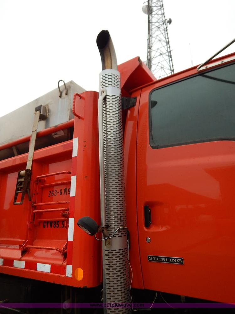 image for item K1669 1999 Sterling L9511 dump truck