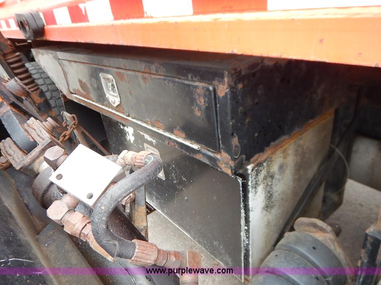 image for item K1669 1999 Sterling L9511 dump truck