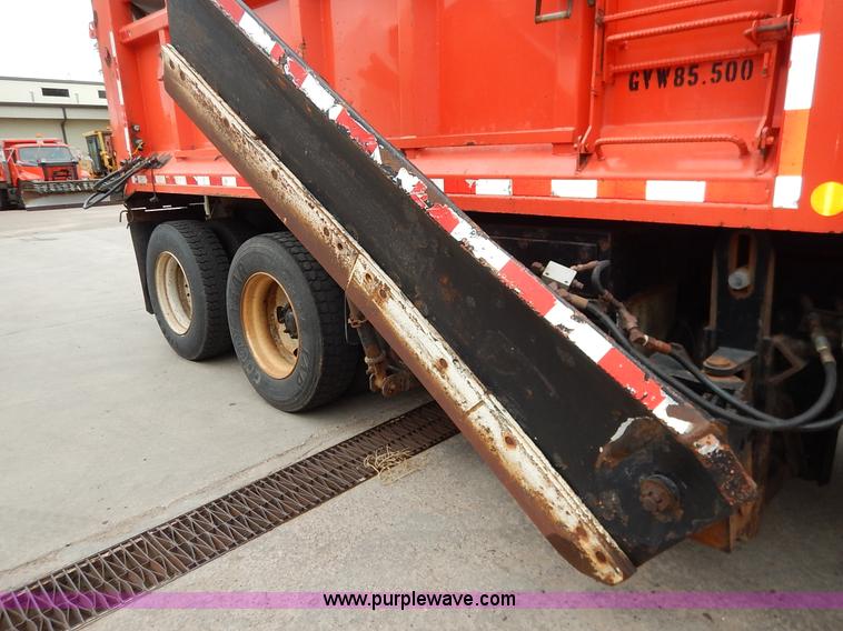 image for item K1669 1999 Sterling L9511 dump truck