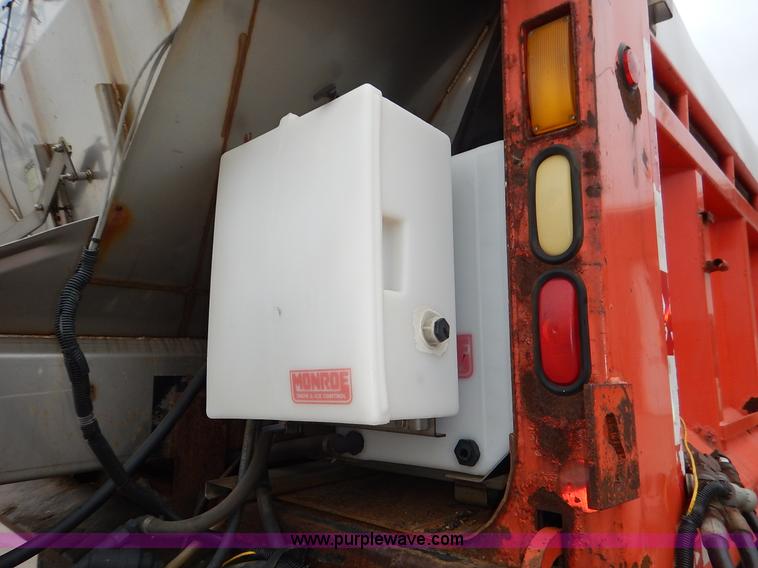 image for item K1669 1999 Sterling L9511 dump truck