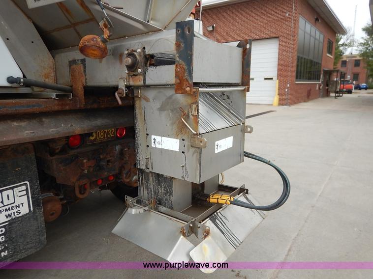 image for item K1669 1999 Sterling L9511 dump truck