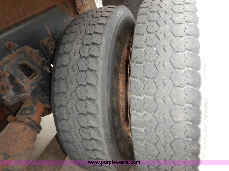 image for item K1669 1999 Sterling L9511 dump truck