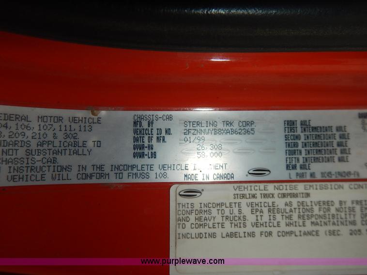 image for item K1669 1999 Sterling L9511 dump truck