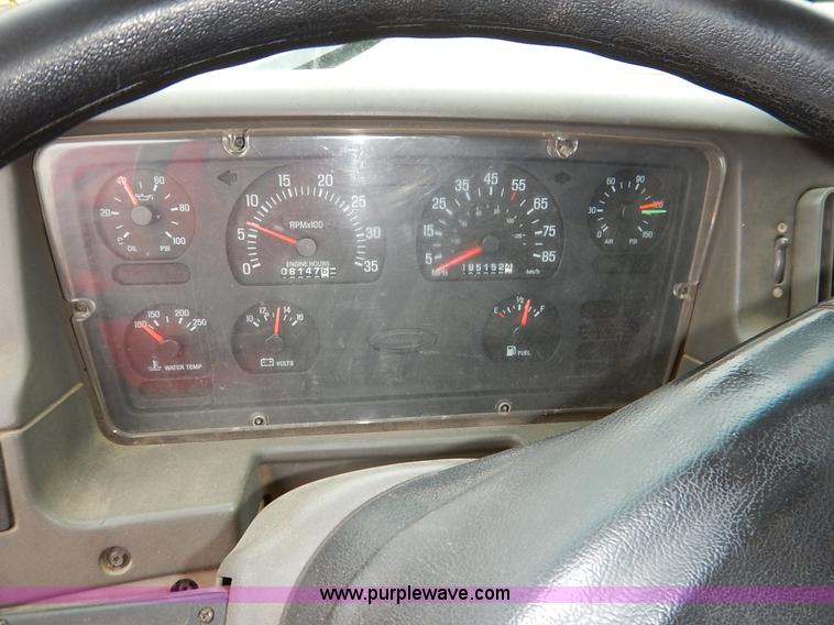 image for item K1670 2001 Sterling LP7500 dump truck