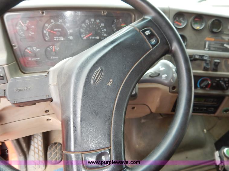 image for item K1670 2001 Sterling LP7500 dump truck