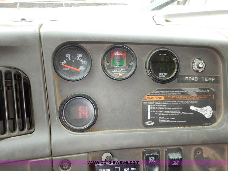 image for item K1670 2001 Sterling LP7500 dump truck