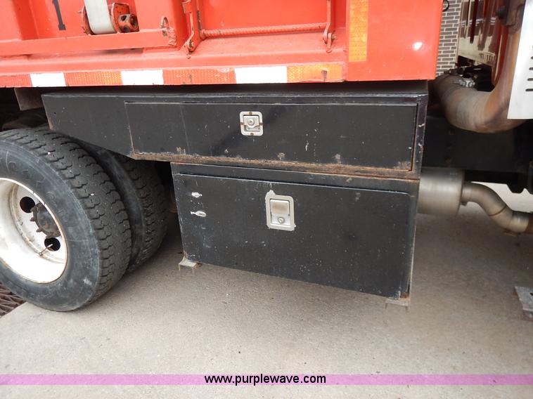 image for item K1670 2001 Sterling LP7500 dump truck