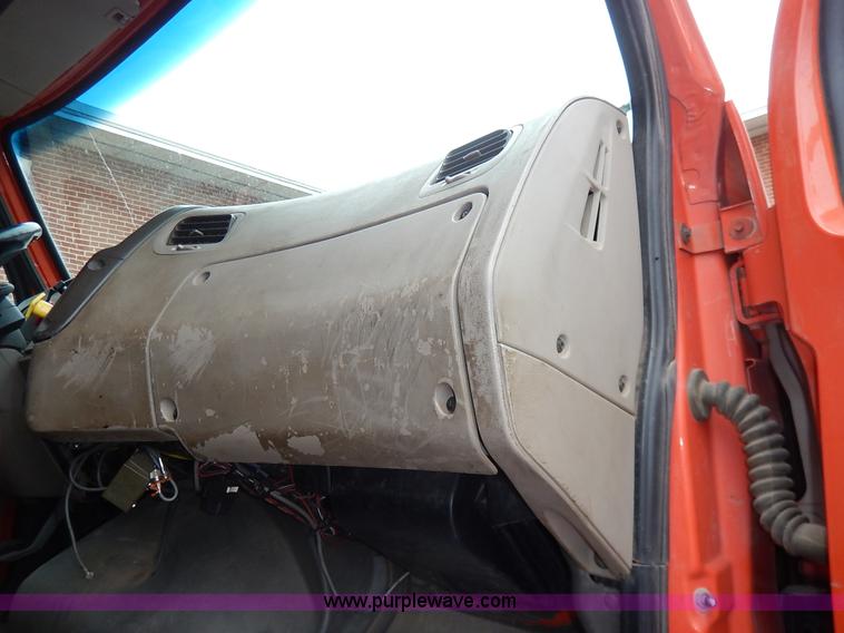 image for item K1670 2001 Sterling LP7500 dump truck