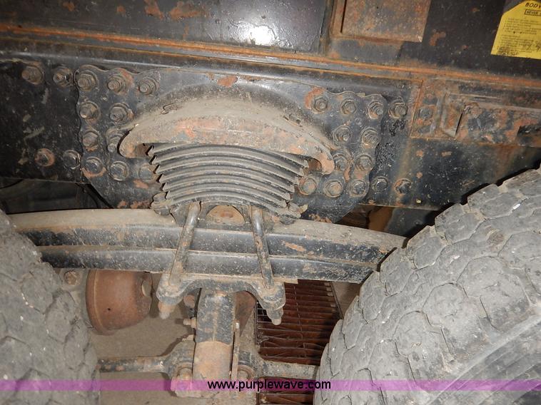 image for item K1670 2001 Sterling LP7500 dump truck