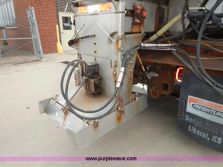 image for item K1670 2001 Sterling LP7500 dump truck