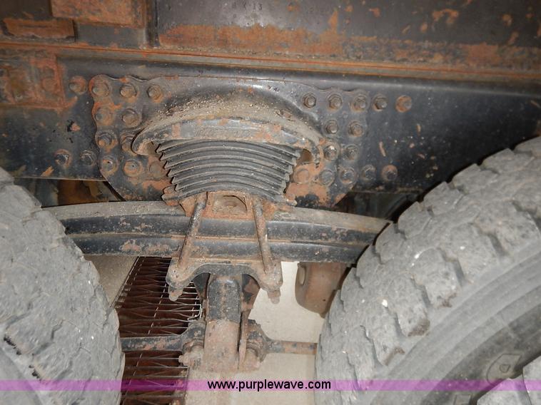 image for item K1670 2001 Sterling LP7500 dump truck