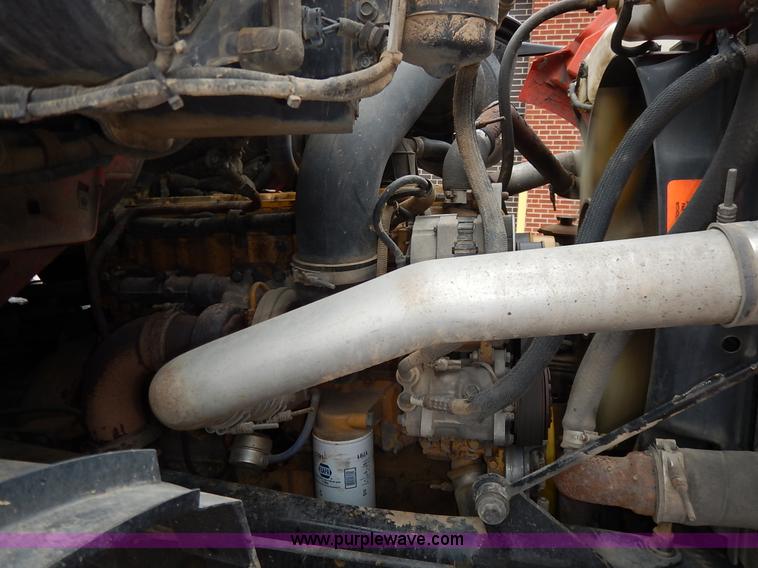 image for item K1670 2001 Sterling LP7500 dump truck