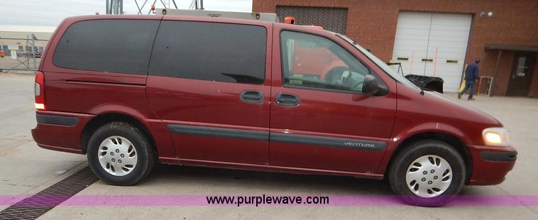 image for item K1671 2002 Chevrolet Venture van