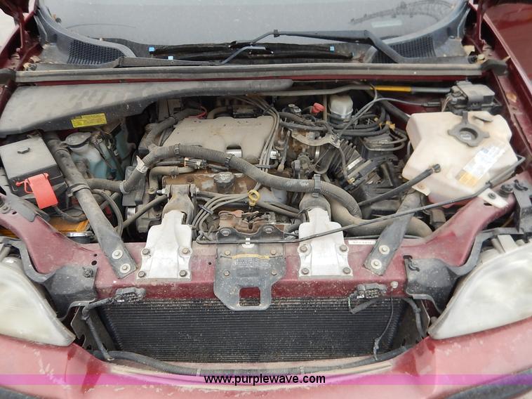 image for item K1671 2002 Chevrolet Venture van