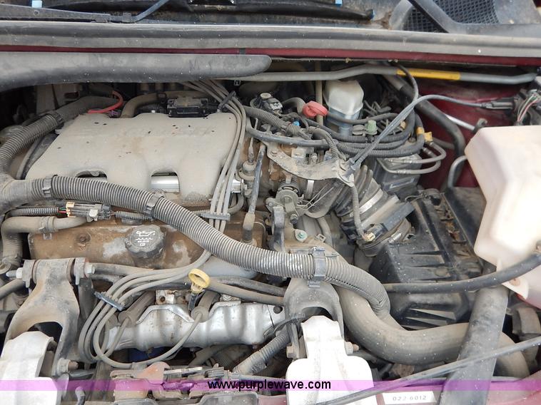 image for item K1671 2002 Chevrolet Venture van