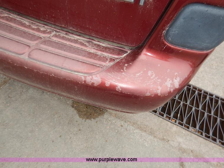 image for item K1671 2002 Chevrolet Venture van