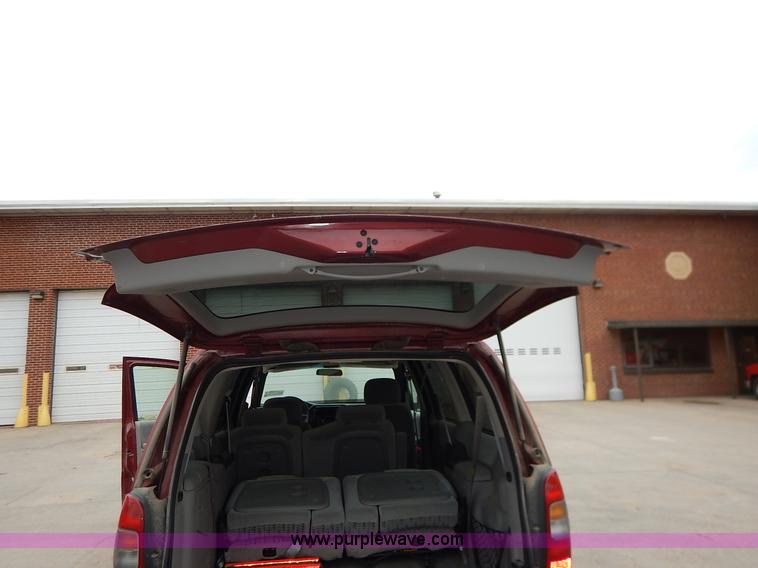 image for item K1671 2002 Chevrolet Venture van