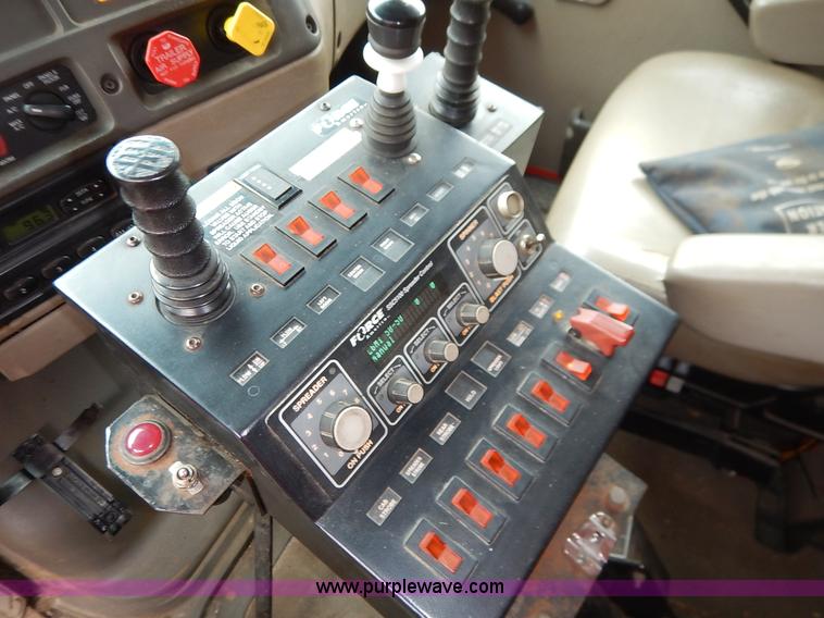 image for item K1673 2001 Sterling LP7500 dump truck