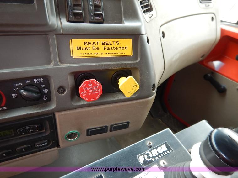 image for item K1673 2001 Sterling LP7500 dump truck