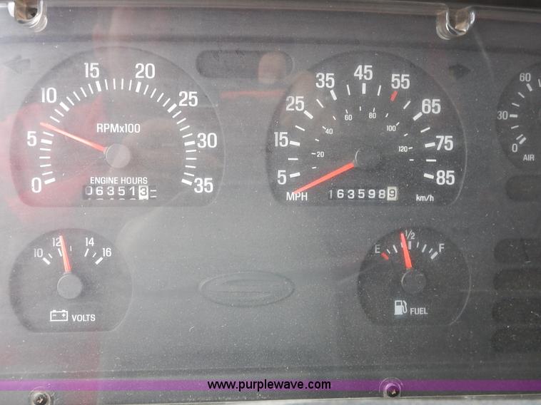 image for item K1673 2001 Sterling LP7500 dump truck