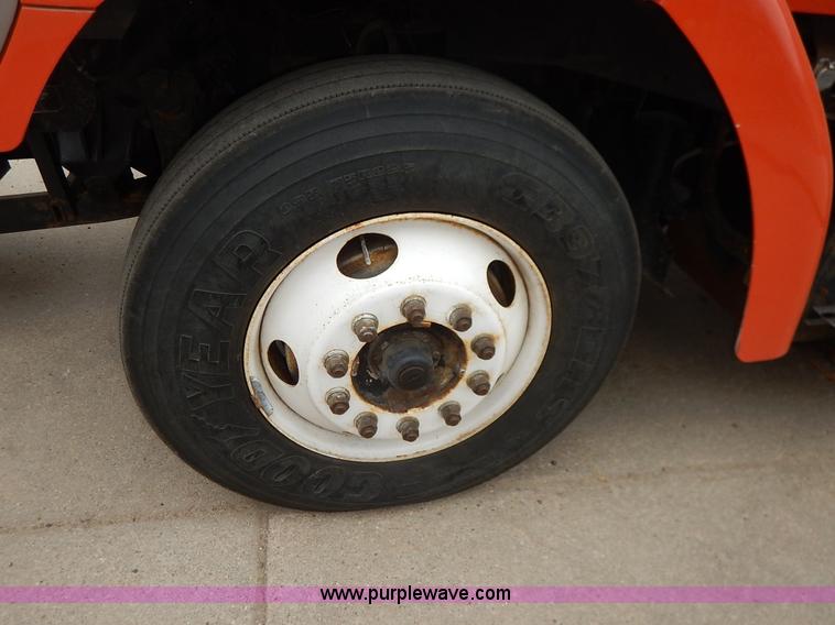 image for item K1673 2001 Sterling LP7500 dump truck