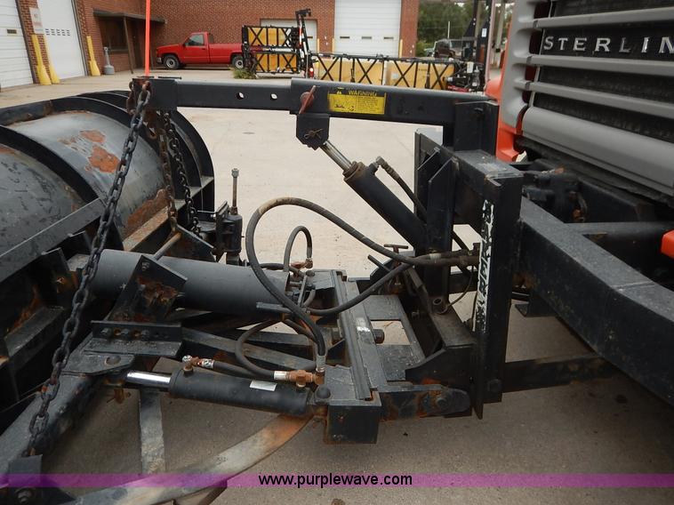 image for item K1673 2001 Sterling LP7500 dump truck