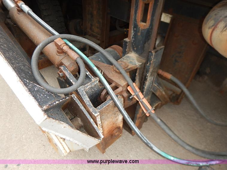 image for item K1673 2001 Sterling LP7500 dump truck