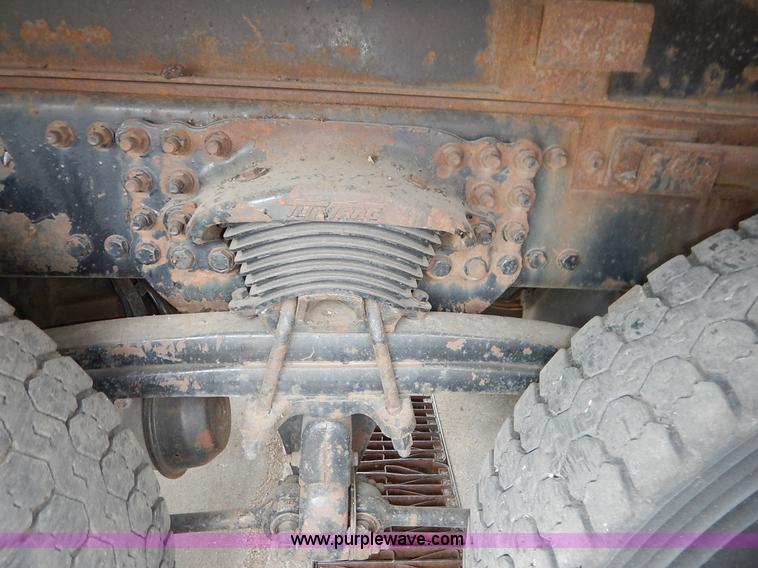 image for item K1673 2001 Sterling LP7500 dump truck