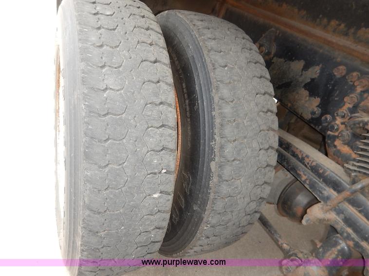 image for item K1673 2001 Sterling LP7500 dump truck