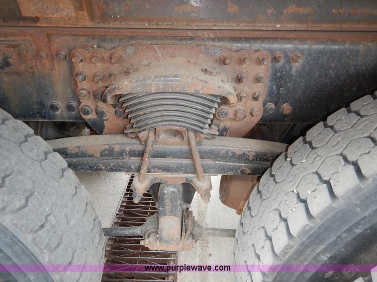 image for item K1673 2001 Sterling LP7500 dump truck