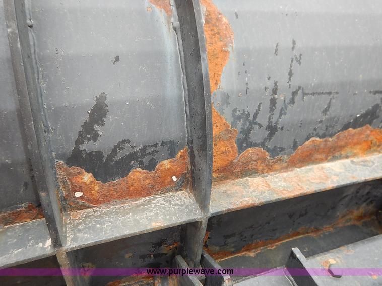 image for item K1673 2001 Sterling LP7500 dump truck