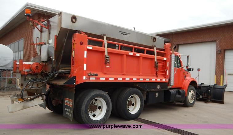 image for item K1674 1999 International 4900 dump truck