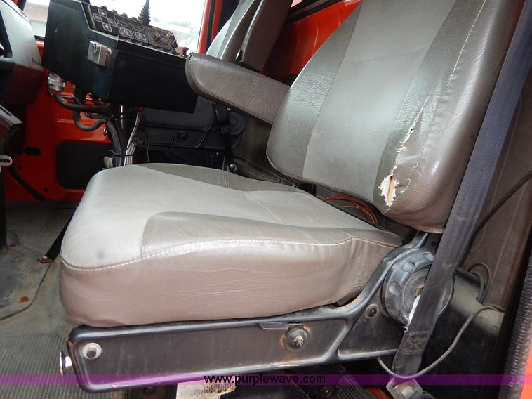 image for item K1674 1999 International 4900 dump truck