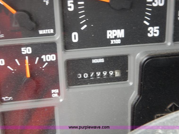 image for item K1674 1999 International 4900 dump truck