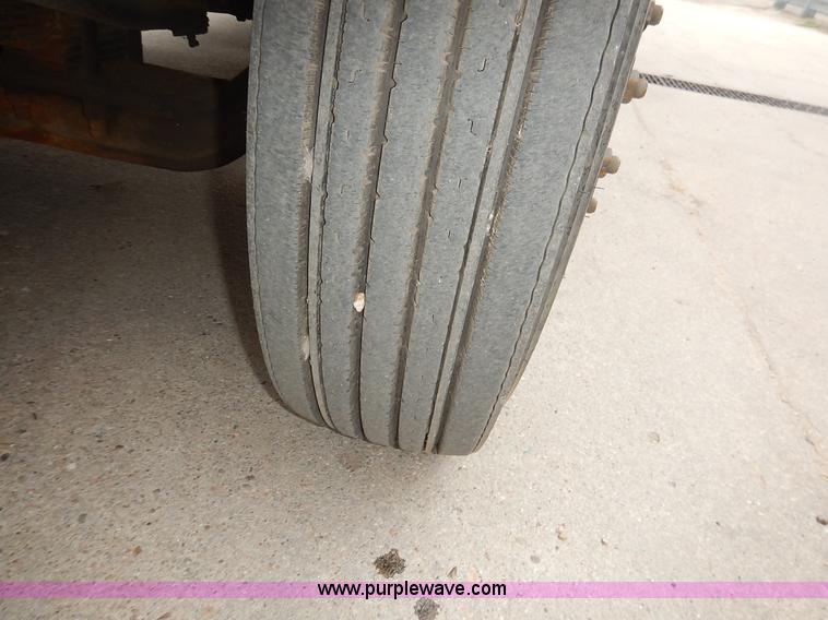 image for item K1674 1999 International 4900 dump truck