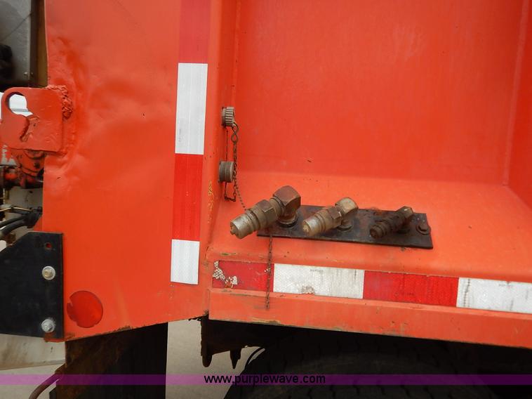 image for item K1674 1999 International 4900 dump truck